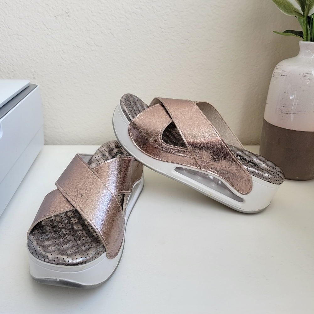 Platform Sandals - Picture 2 of 9